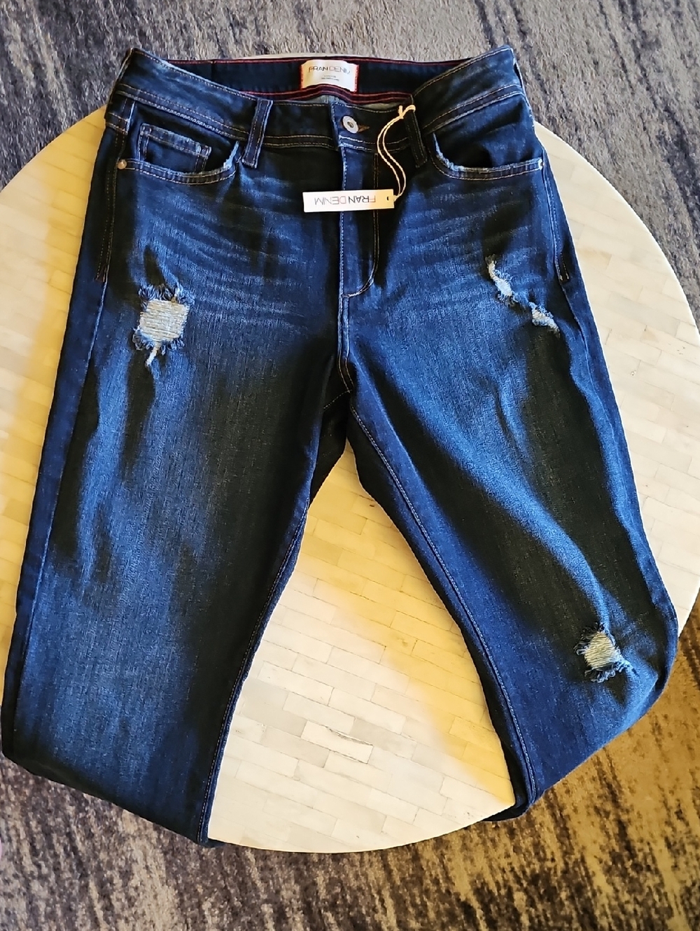 NWT FranDenim Women’s Skinny Jeans — Dark Blue Distressed